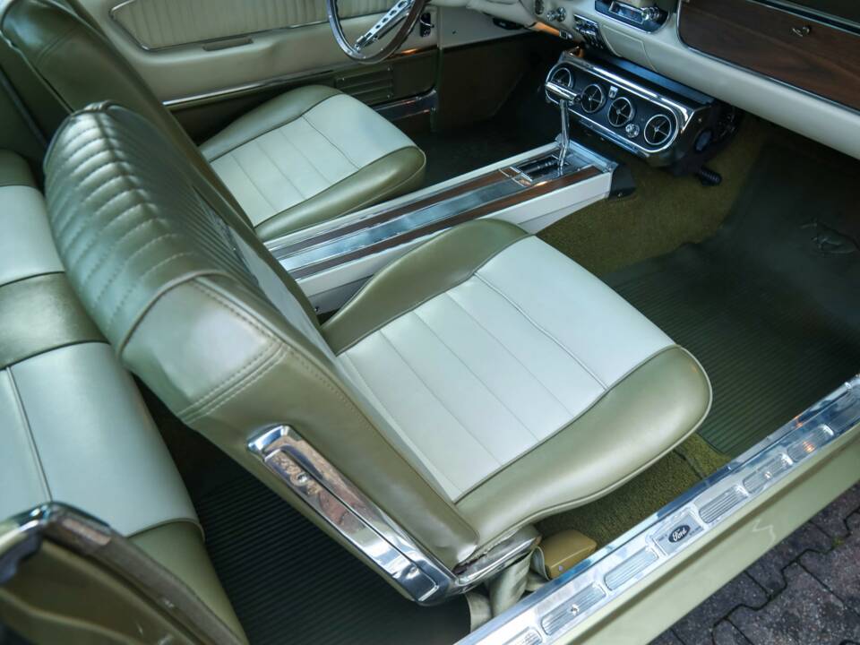 Obraz 38/50 pojazdu Ford Mustang GT (1966)
