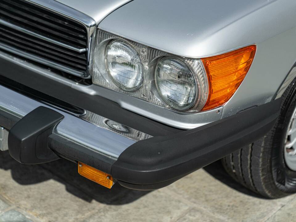 Image 25/50 de Mercedes-Benz 450 SL (1977)