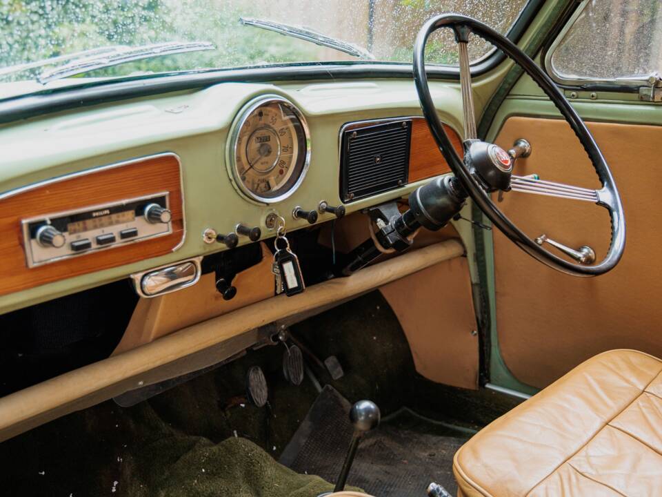 Image 3/29 of Morris Minor 1000 Tourer (1962)