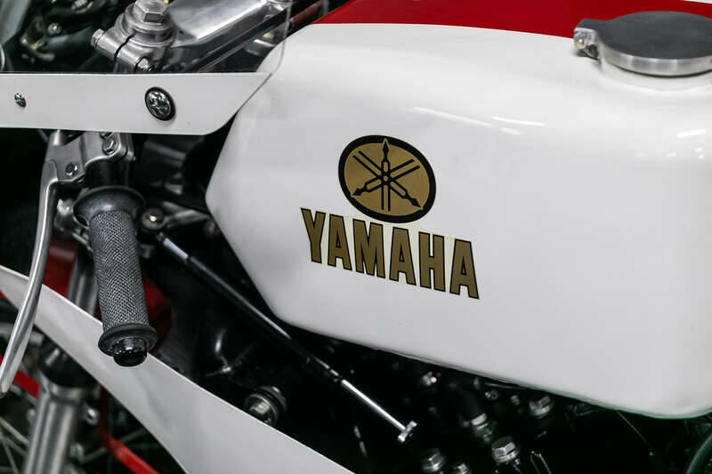 Image 4/29 of Yamaha DUMMY (1977)