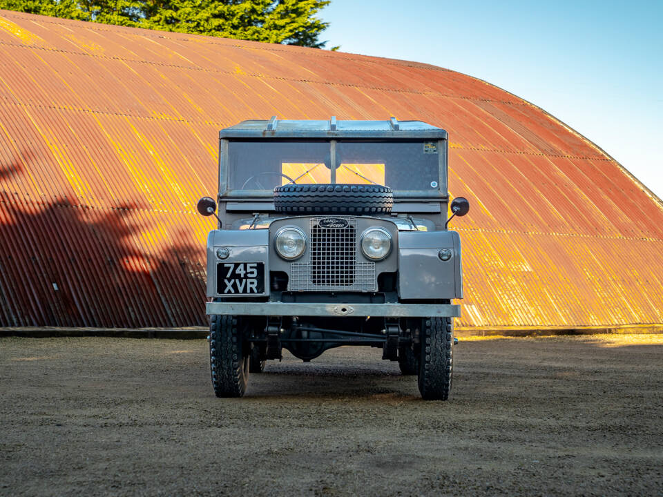 Image 7/31 of Land Rover 107 (1957)