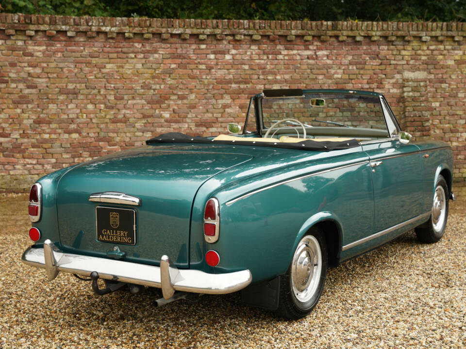 Immagine 2/50 di Peugeot 403 Cabriolet (1959)