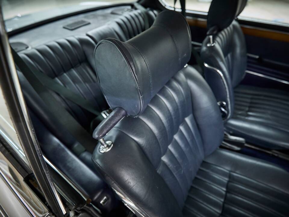 Image 89/100 of BMW 3.0 CSi (1973)