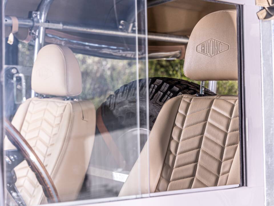 Bild 5/11 von Land Rover Defender 90 Td5 (2002)