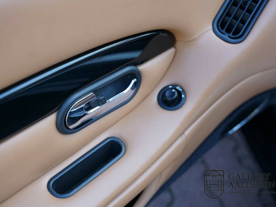 Immagine 13/50 di Aston Martin DB AR1 (2004)