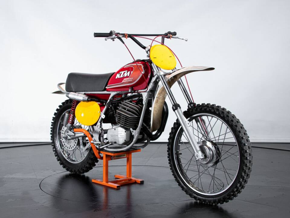 Bild 4/6 von KTM DUMMY (1975)