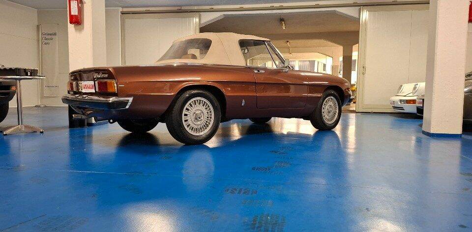 Image 12/45 of Alfa Romeo Spider Veloce 2000 (1981)