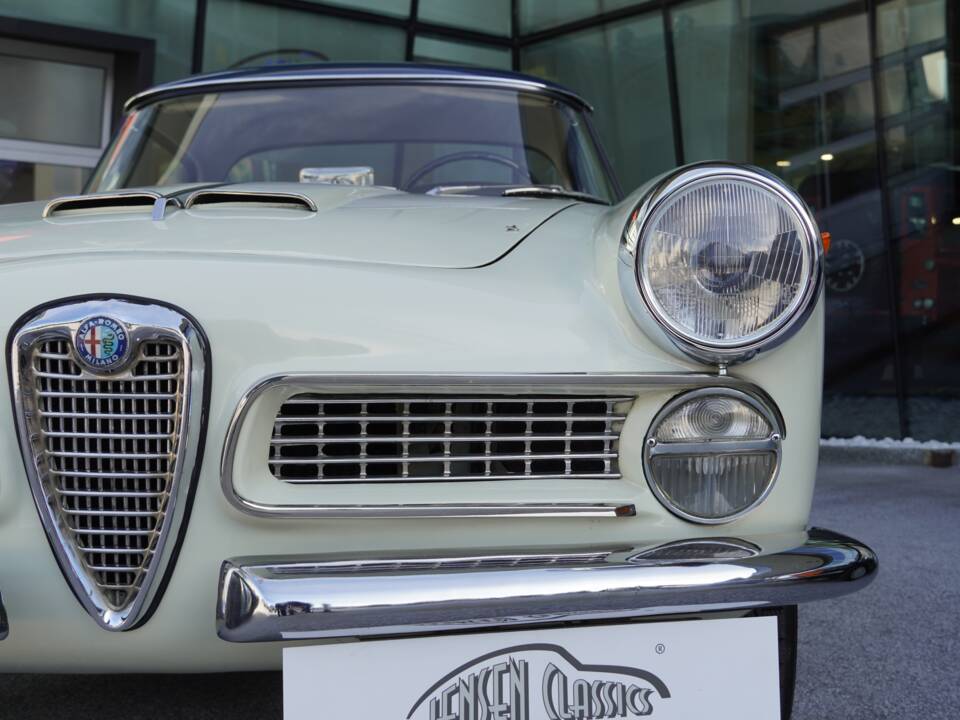 Immagine 10/41 di Alfa Romeo 2000 Spider (1959)