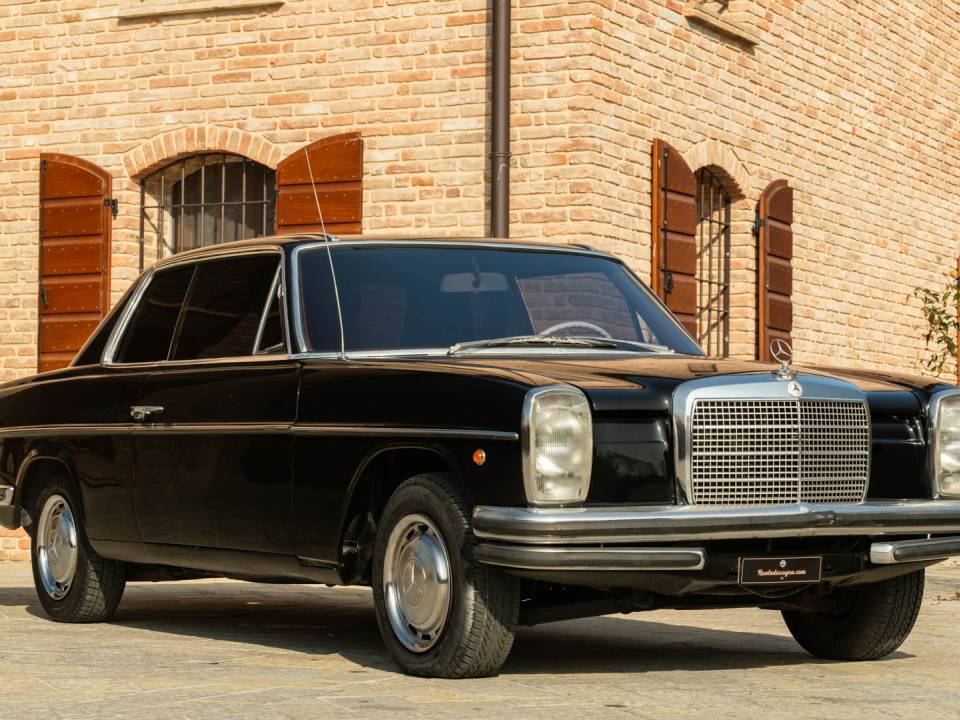 Image 4/46 of Mercedes-Benz 250 CE (1970)