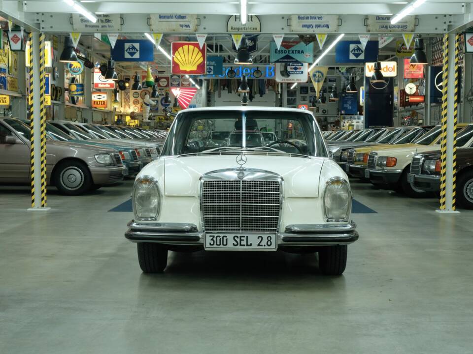 Afbeelding 18/70 van Mercedes-Benz 300 SEL (1968)