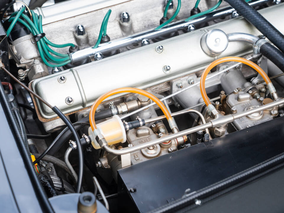 Imagen 14/49 de Aston Martin DB 6 Mk II (1970)