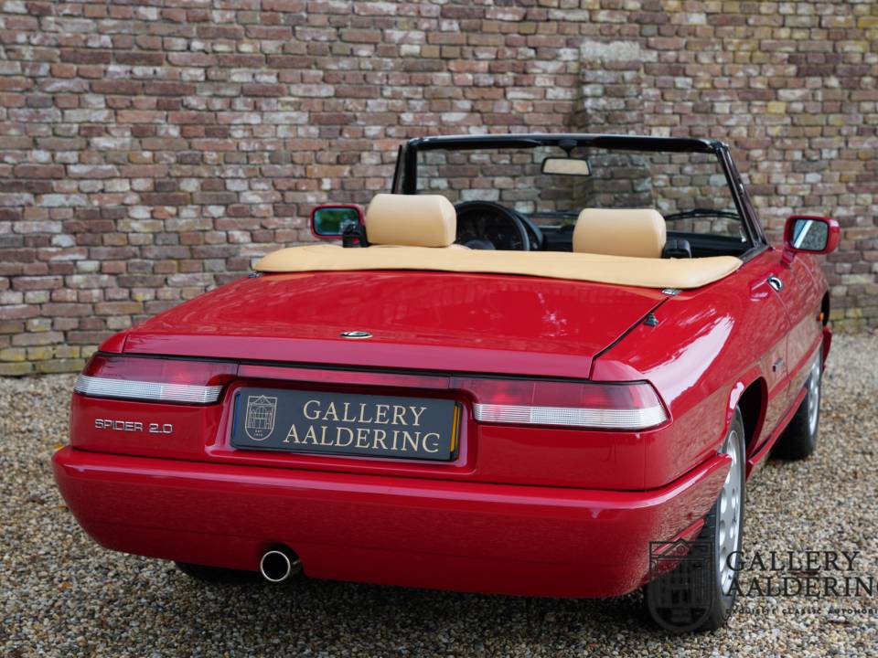 Image 37/50 de Alfa Romeo 2.0 Spider (1991)