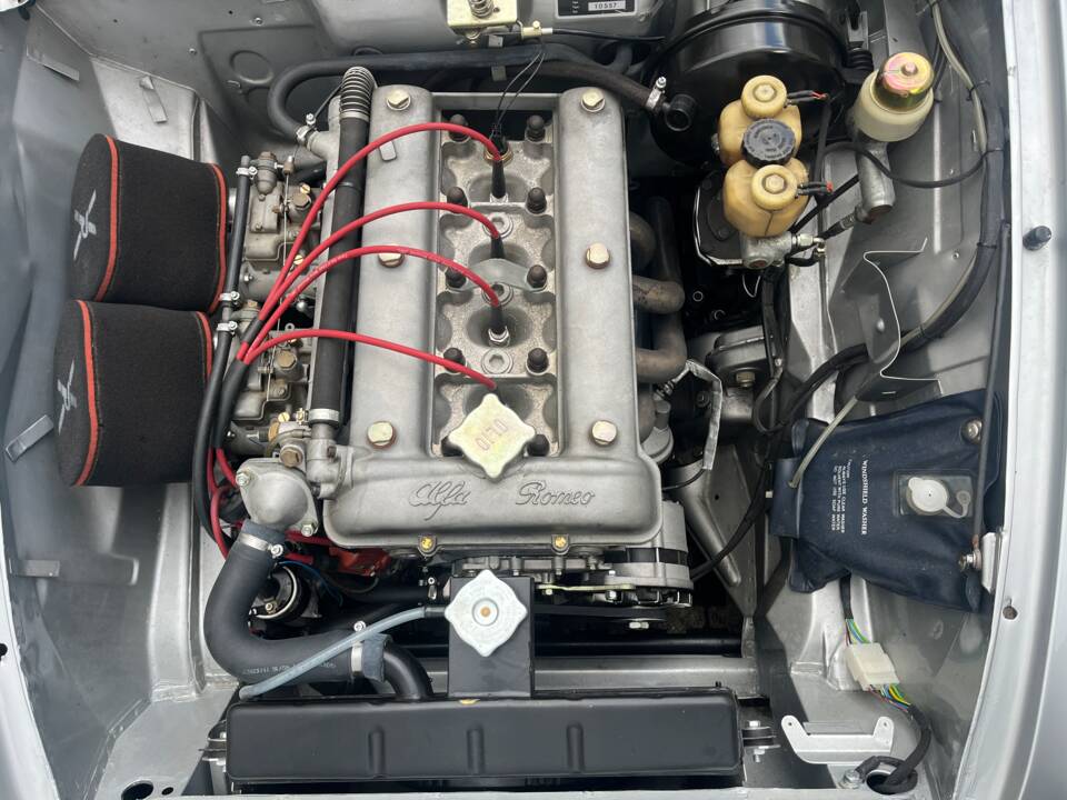 Immagine 50/88 di Alfa Romeo 1750 Spider Veloce (1971)