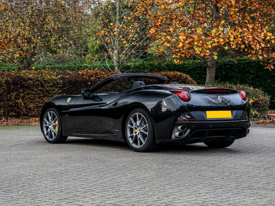 Immagine 16/36 di Ferrari California (2012)