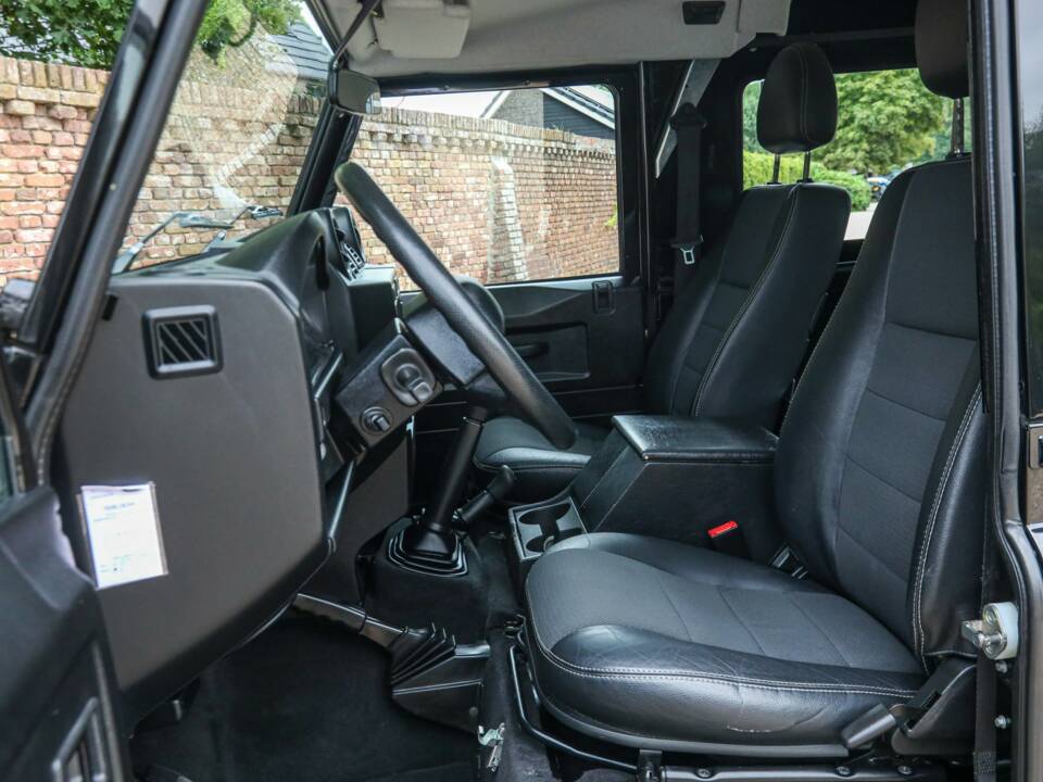 Obraz 9/50 pojazdu Land Rover Defender 90 (2013)