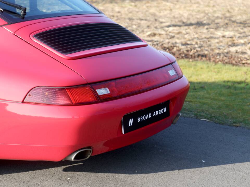 Image 19/46 of Porsche 911 Carrera (1997)