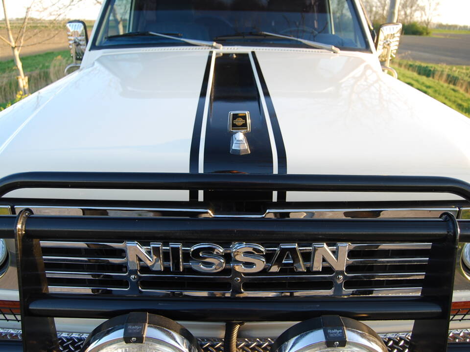 Image 15/47 of Nissan Patrol (1983)