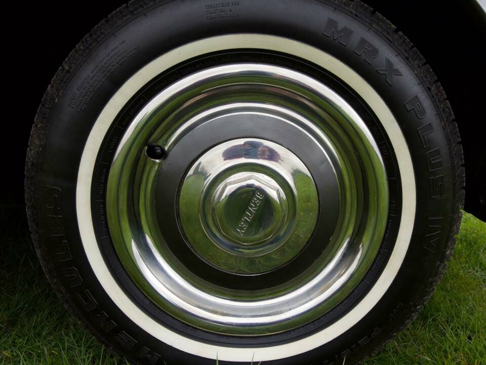 Image 48/50 of Bentley S 2 (1960)