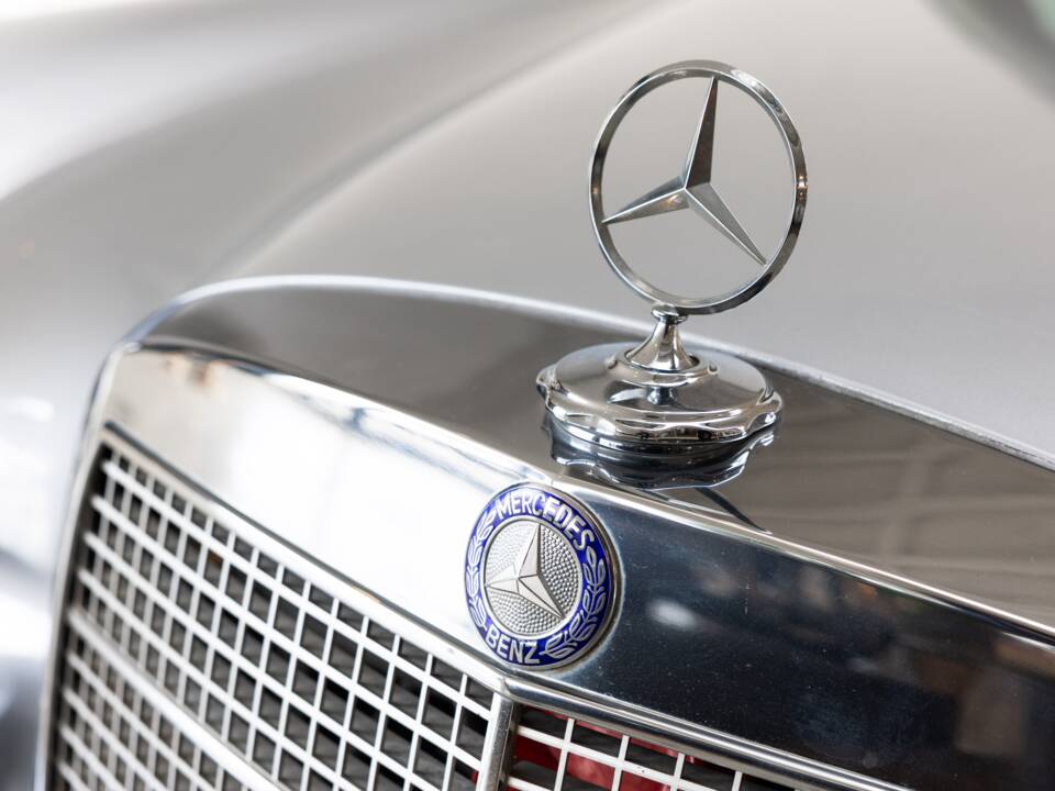 Image 5/27 of Mercedes-Benz 280 SEL 4,5 (1972)