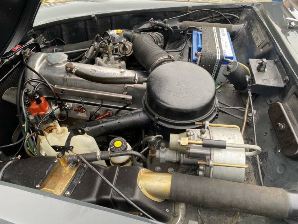 Image 4/52 de Mercedes-Benz 190 SL (1961)