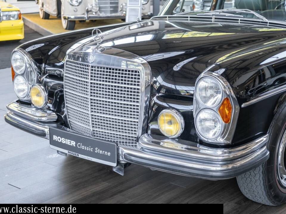 Image 10/15 of Mercedes-Benz 300 SEL 6.3 (1972)