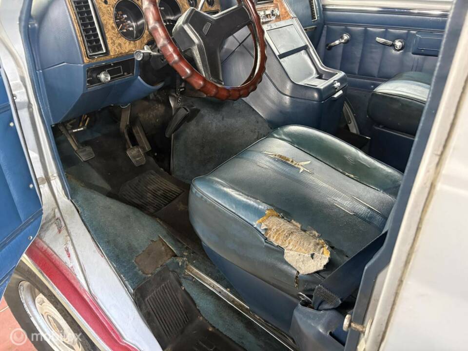 Bild 42/50 von Chevrolet Van (1983)