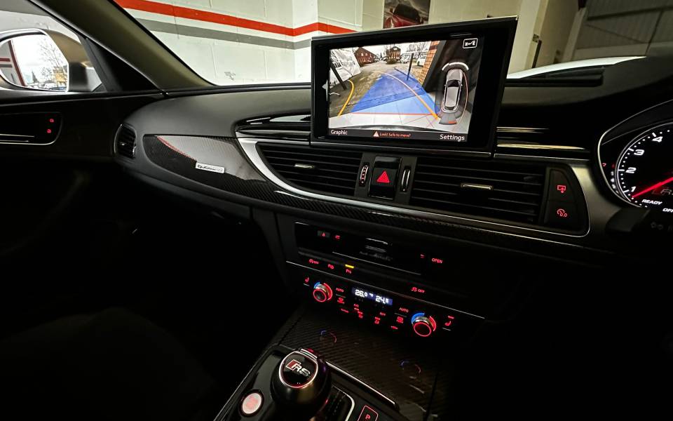 Afbeelding 50/50 van Audi RS6 Avant (2017)