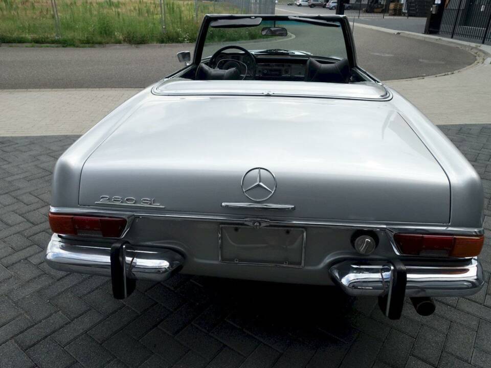 Image 14/36 of Mercedes-Benz 280 SL (1970)