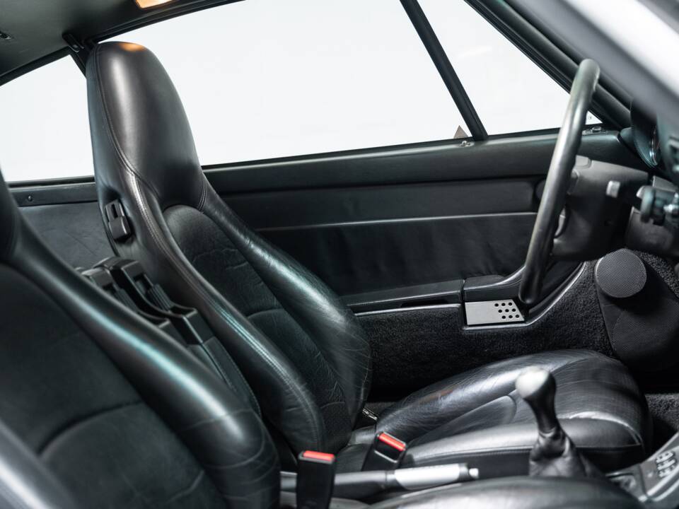 Bild 19/39 von Porsche 911 Carrera 4S (1997)