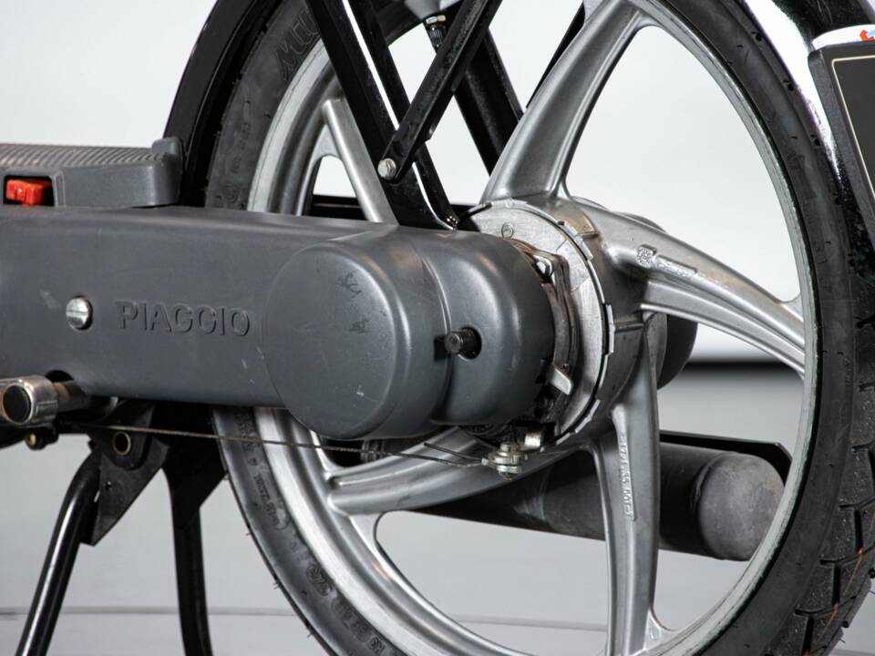 Bild 10/49 von Piaggio DUMMY (2002)