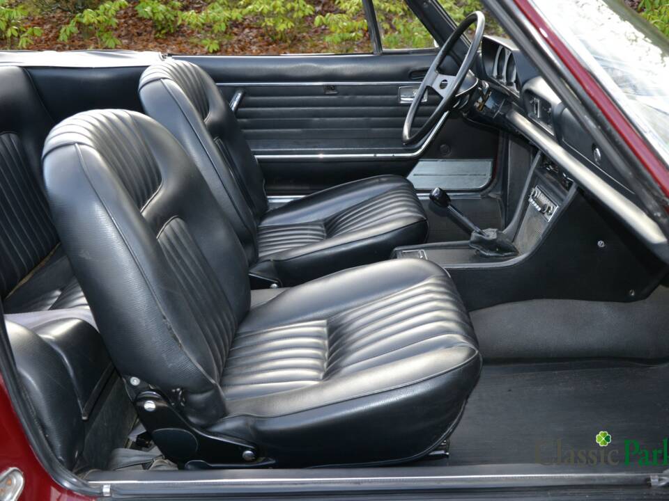Bild 20/38 von Peugeot 504 Convertible (1970)