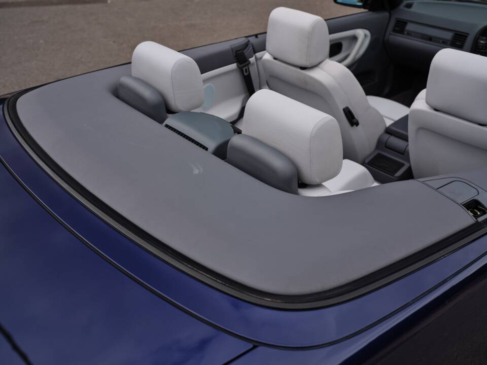 Image 42/50 de BMW 328i (1995)