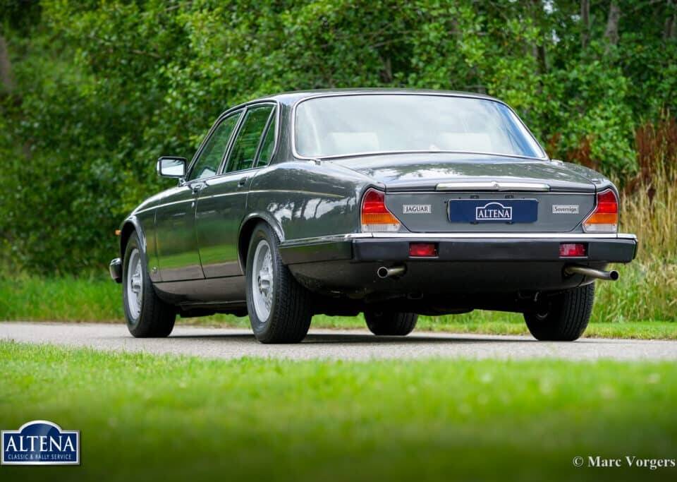 Image 52/57 de Jaguar XJ 12 (1986)