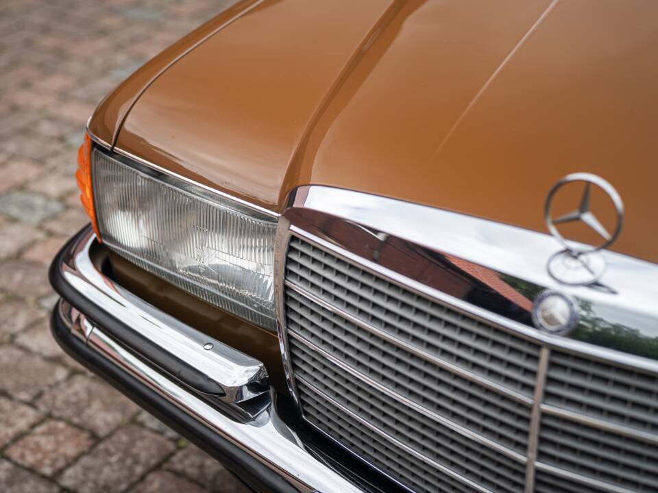 Image 4/81 of Mercedes-Benz 280 SE (1979)