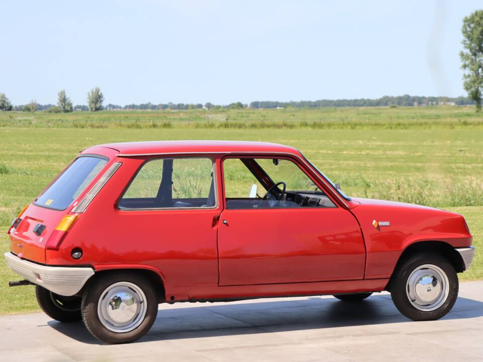 Immagine 2/50 di Renault R 5 L (1973)