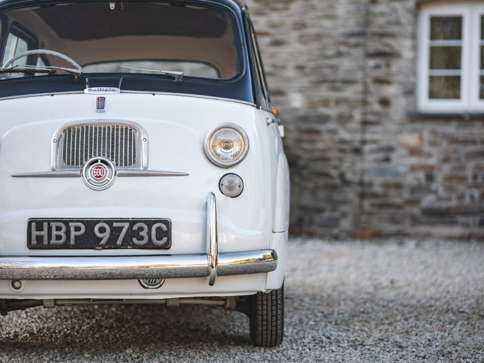 Image 41/47 of FIAT 600 D Multipla (1965)