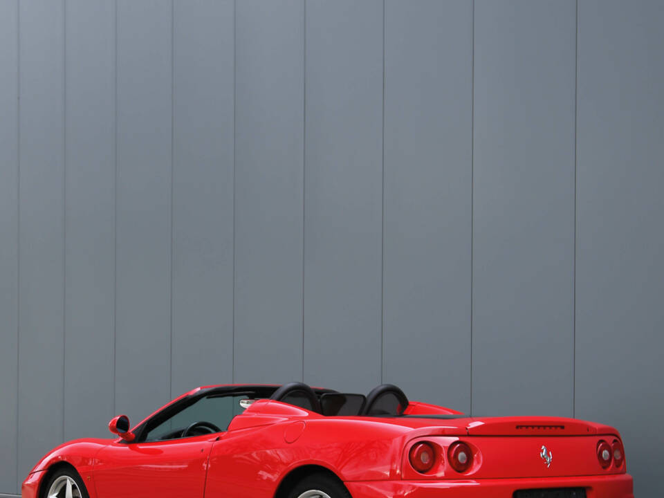 Image 24/57 de Ferrari F 360 Spider (2001)