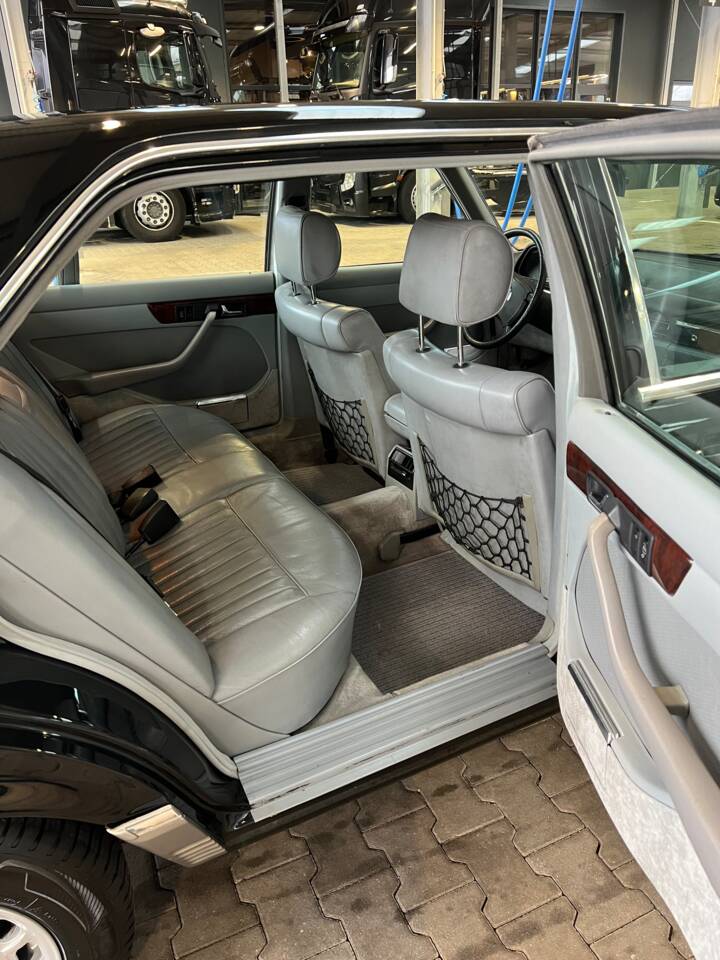 Bild 9/12 von Mercedes-Benz 380 SEL (1980)