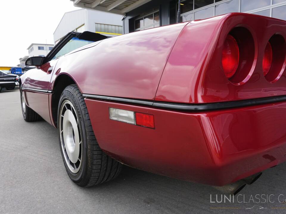 Afbeelding 19/45 van Chevrolet Corvette Convertible (1988)