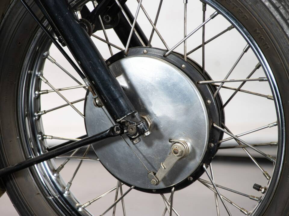 Image 25/50 de Triumph 6T Thunderbird (1958)