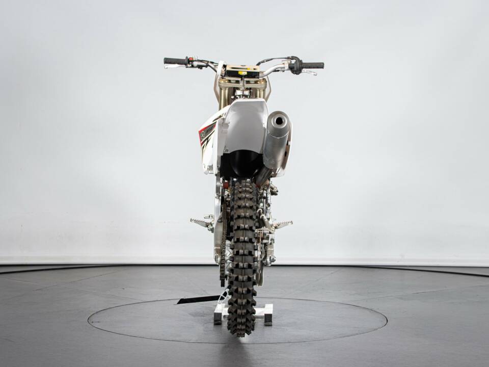 Image 3/50 de Yamaha DUMMY (2008)