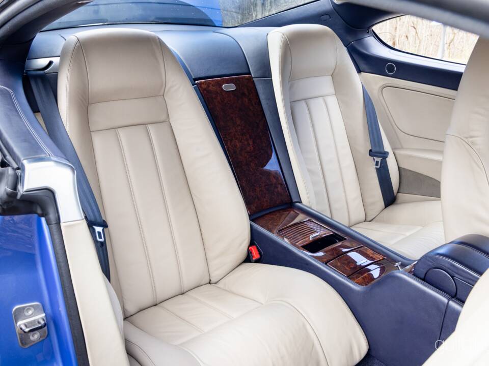 Image 34/75 of Bentley Continental GT (2004)