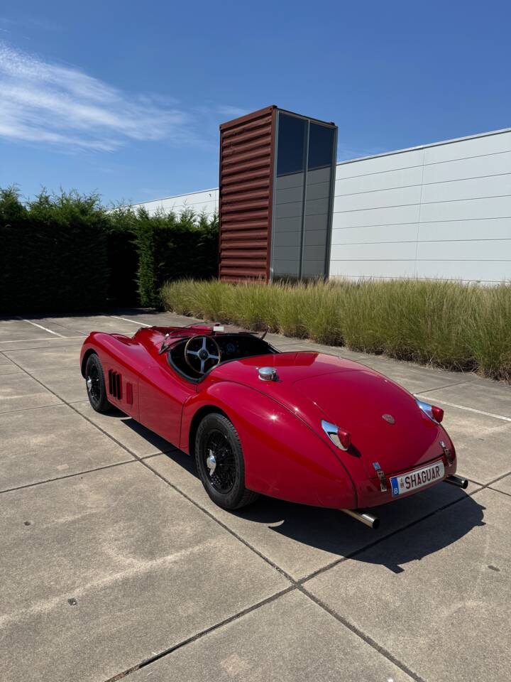 Image 4/34 of Jaguar XK 140 OTS (1955)