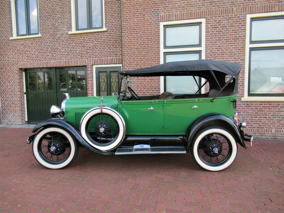 Image 49/55 of Ford Model A Tudor Sedan (1931)