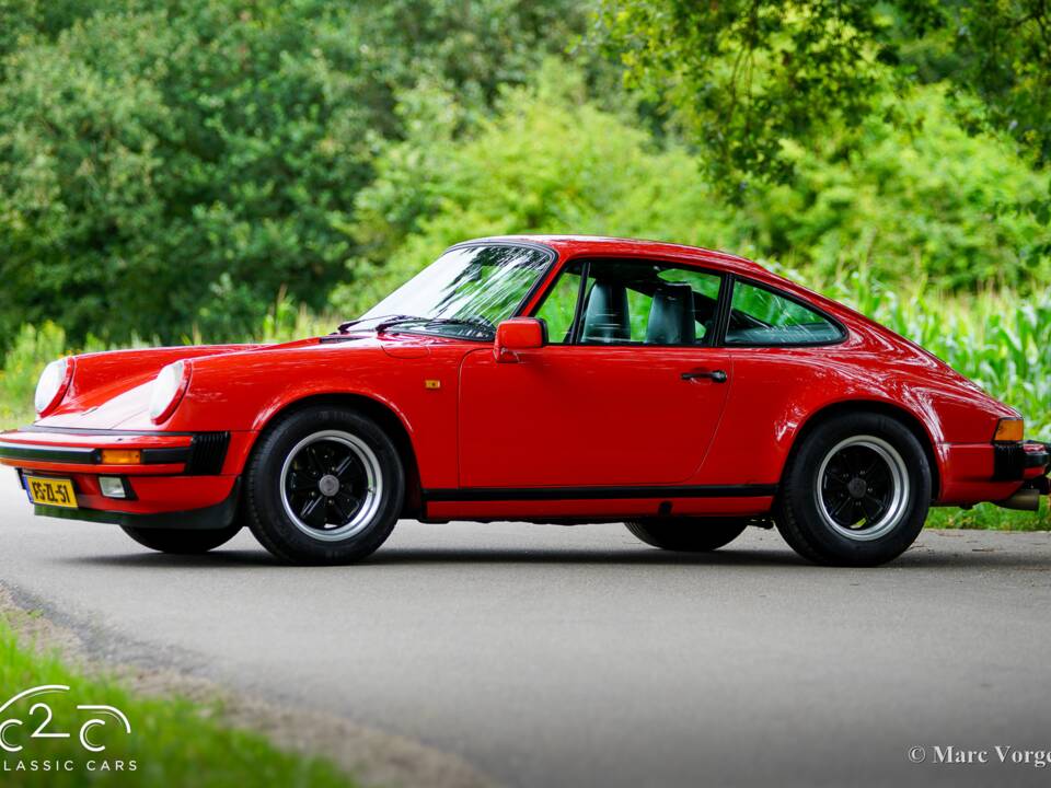 Image 28/63 of Porsche 911 Carrera 3.2 (1986)