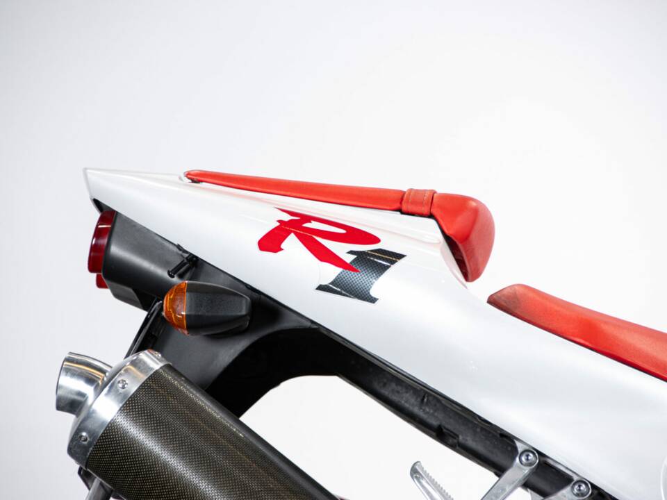 Bild 32/50 von Yamaha YZF 1000 R1 (1998)