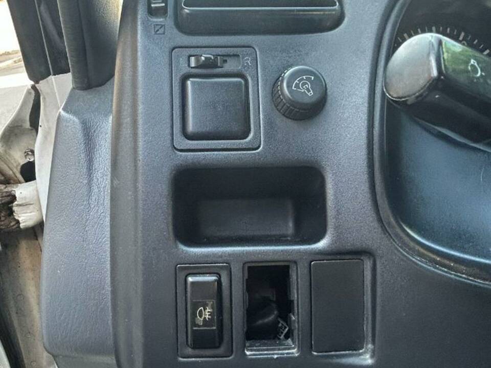 Image 8/10 of Toyota RAV4 (1995)