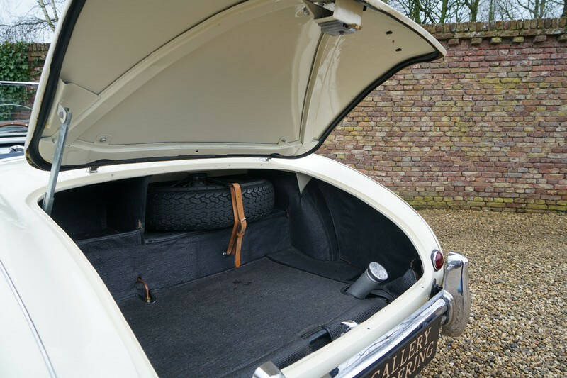 Image 11/50 of Austin-Healey 100&#x2F;4 (BN1) (1955)