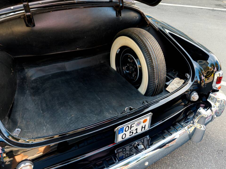 Bild 20/35 von Chevrolet Deluxe Styleline (1951)