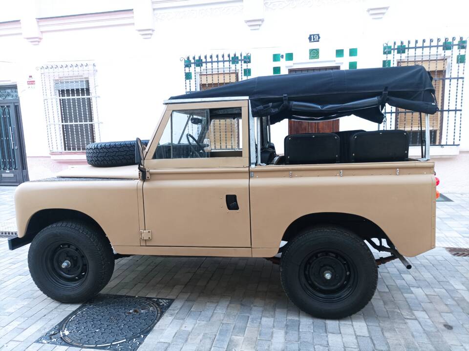Bild 1/27 von Land Rover 88 (1978)